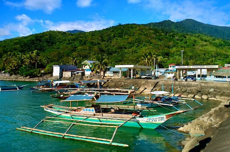 漠河极光(漠河极光：冷极之地的奇幻自然景观)